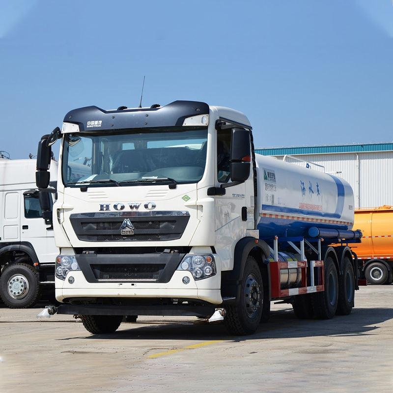 JAC HFC4DE1-1D 4.5T Left Hand Drive Refrigerated Van Truck