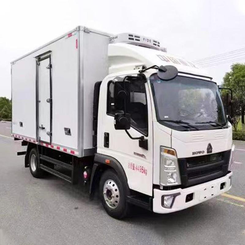 Sinotruk HOWO 6x4 280HP Refrigerated Box Truck
