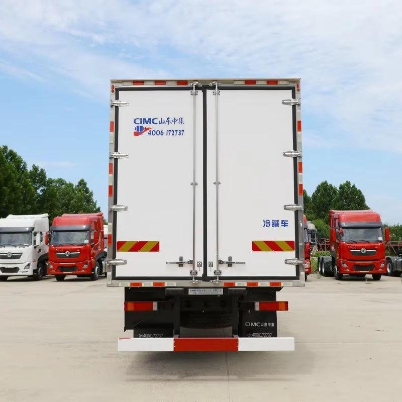 DONGFENG TIANJIN 245HP 4x2 Refrigerated Truck