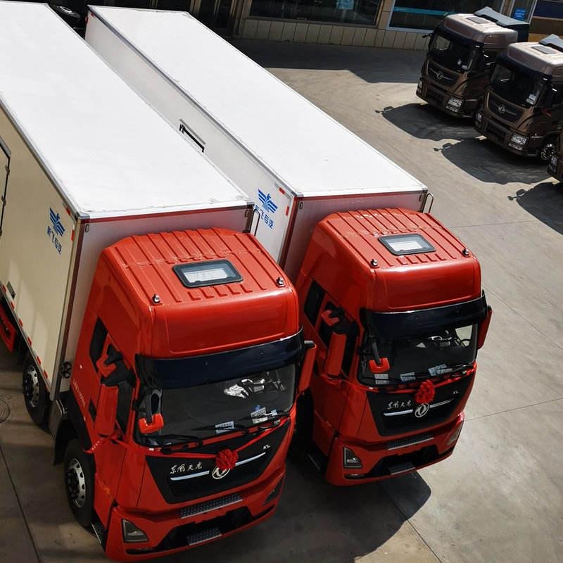 DONGFENG TIANLONG KL 8x4 465hp Refrigerated Truck