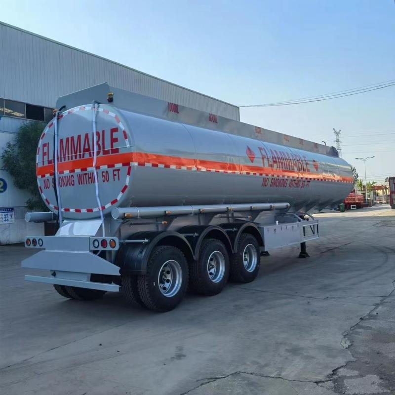 Tarzan 60T 3-Axle Steel Fuel Tank Semi-Trailer