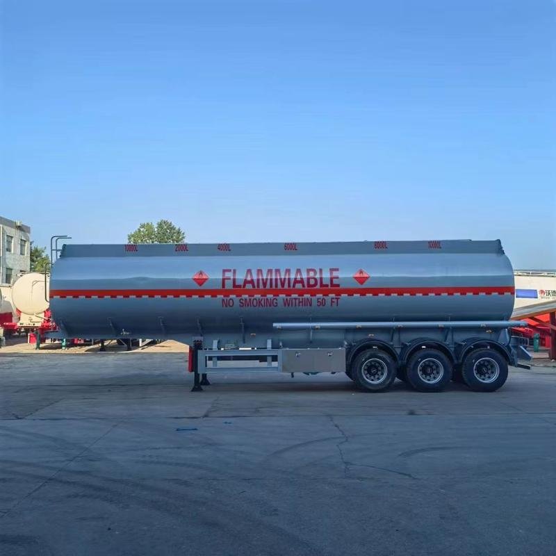 Tarzan 60T 3-Axle Steel Fuel Tank Semi-Trailer