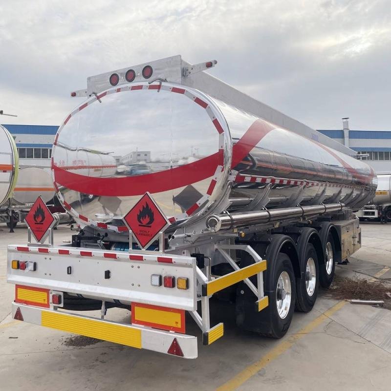 Tarzan 40000L 3-Axle Steel Fuel Tanker Semi-Trailer for Oil Transport