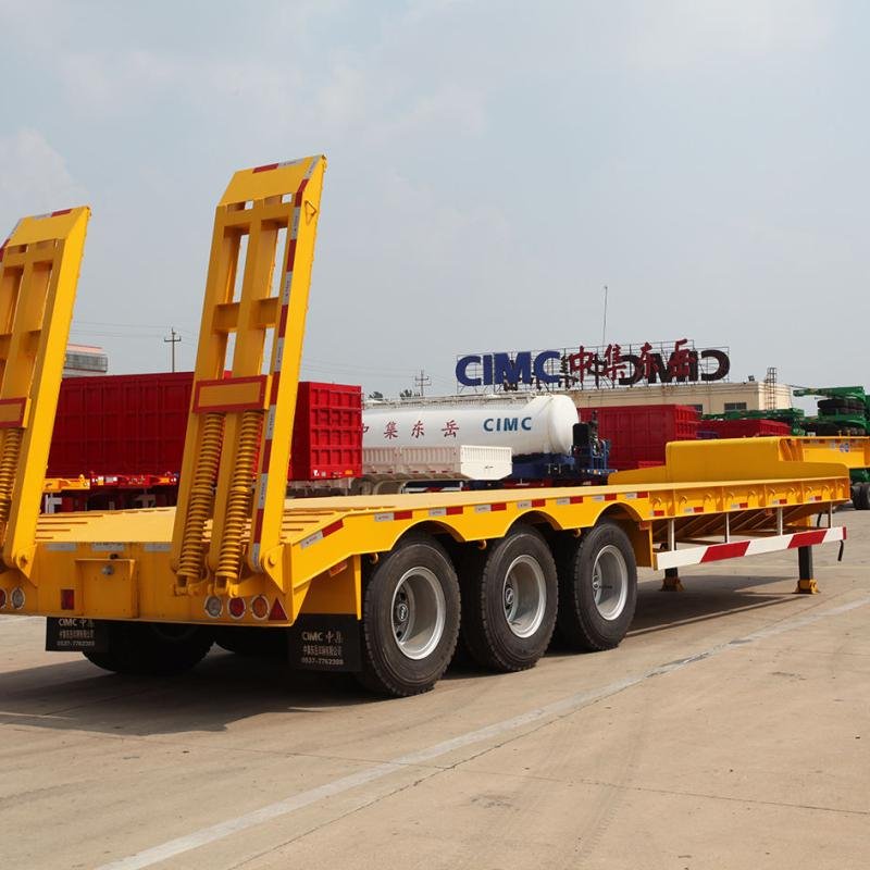 KAYUAN 3-Axle 60T Heavy Machinery Low Bed Semi Trailer