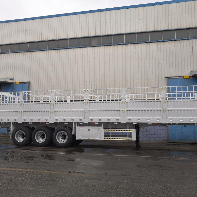 KAYUAN 60Ton 3-Axle Steel Livestock Semi-Trailer for Cattle Poultry Transport