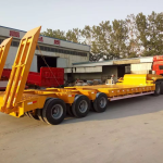 China 60-70 Ton Tri-Axle Low Bed Semi-Trailer for Heavy Equipment