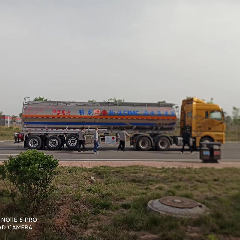 CIMC 3-Axle 40000L Aluminum Fuel Tank Semi-Trailer